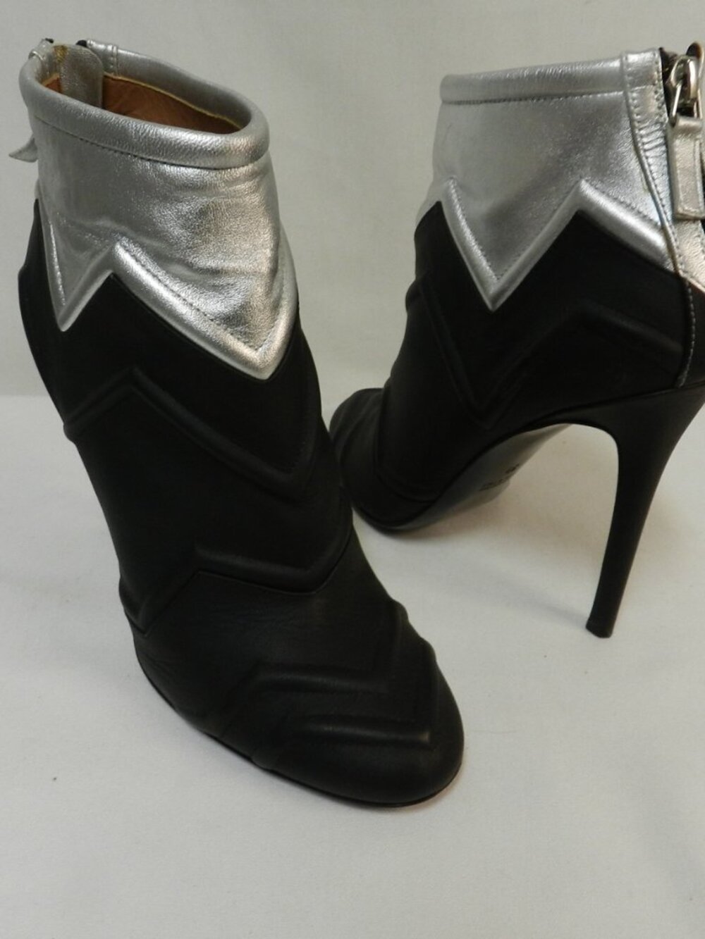 Laurence Dacade Leather Heeled boots pumps black silver zip ankle Size 39 US 8